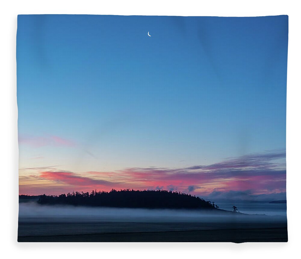  Night Fleece Blanket featuring the photograph Sunrise on Ebey's Praire by Leslie Struxness