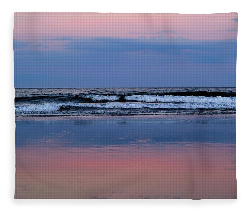 Sunset Fleece Blanket featuring the photograph Sunset Waves - Rye, NH by Deb Bryce