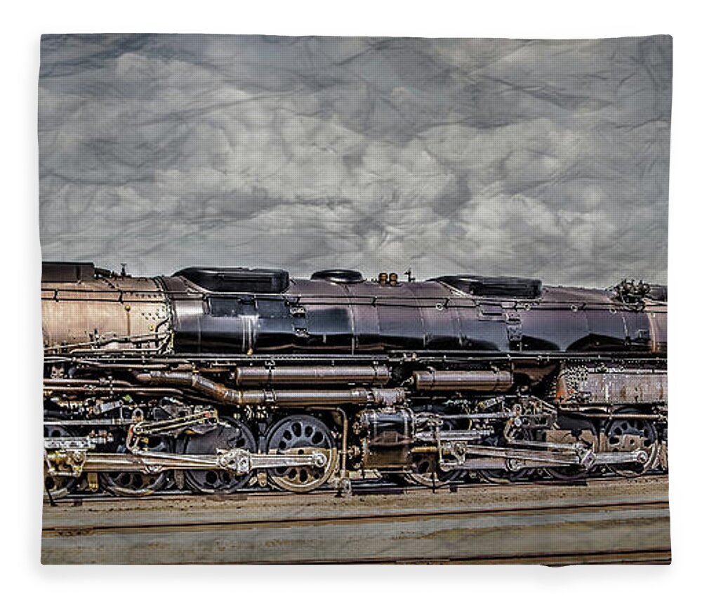 Big Boy Fleece Blanket featuring the photograph The Big Boy UP 2014 by Laura Terriere
