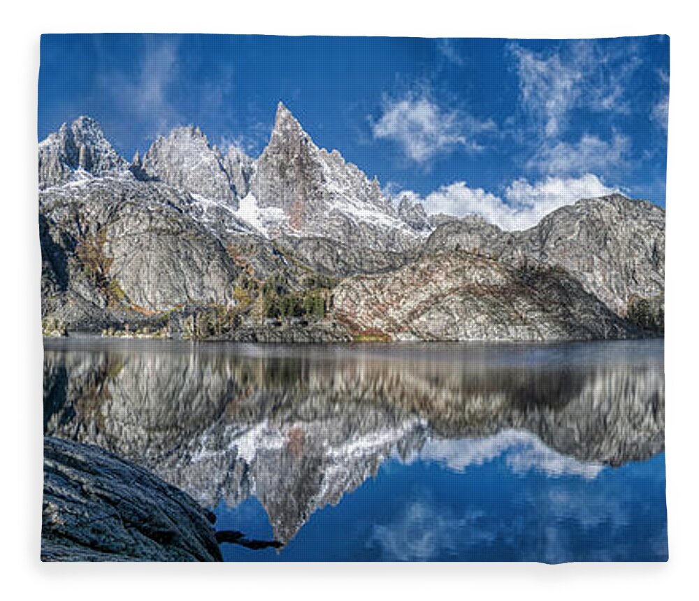 Landscape Fleece Blanket featuring the photograph The Minarets by Romeo Victor