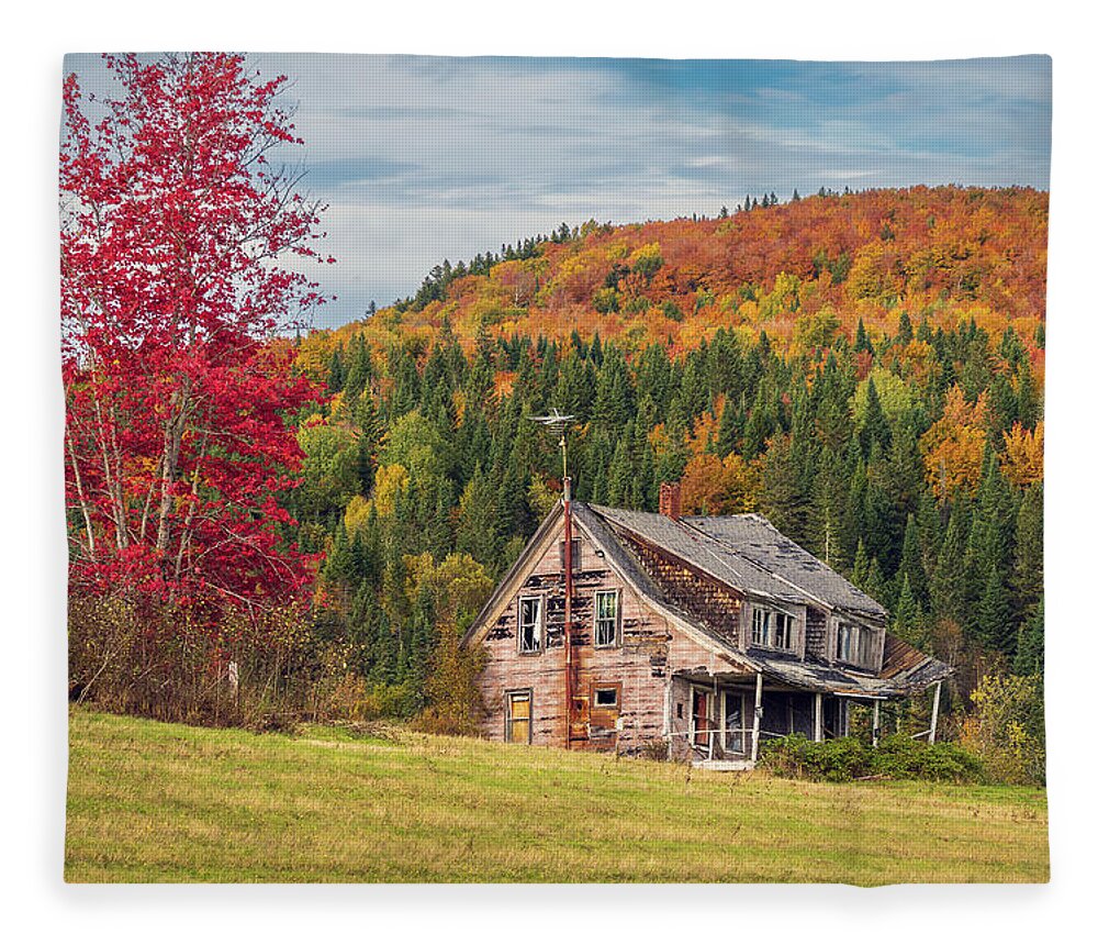 New Hampshire Fleece Blanket featuring the photograph The Old Farmhouse - Pittsburg, NH October 2022 #3 by John Rowe