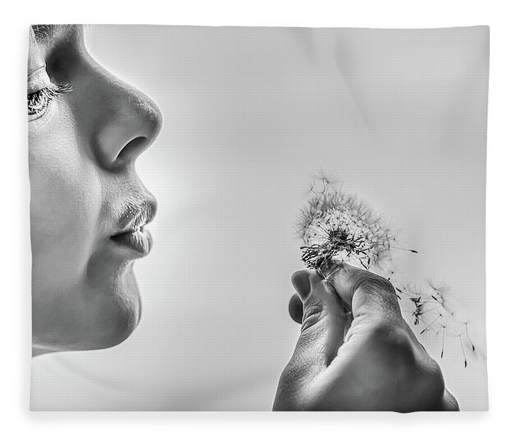 Dandelion Wishes Fleece Blanket featuring the photograph To Make A Wish by Karen Wiles