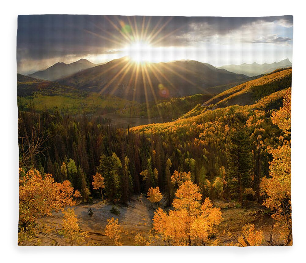 Colorado Fleece Blanket featuring the photograph Uncompahgre Sunburst Panorama by Aaron Spong