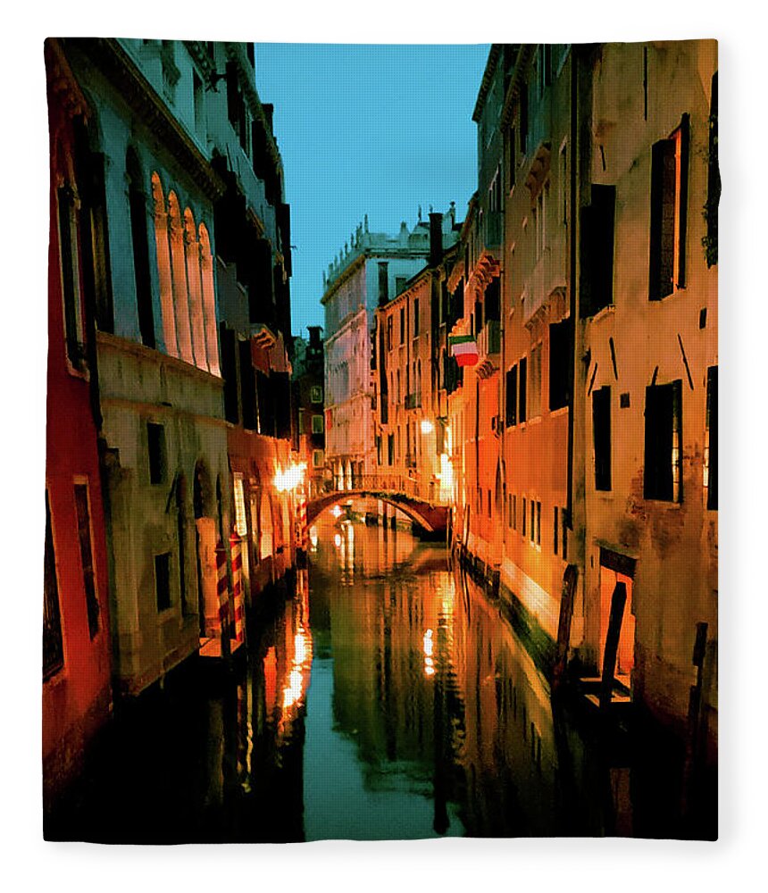  Fleece Blanket featuring the photograph Venizia di notte by Ken Arcia
