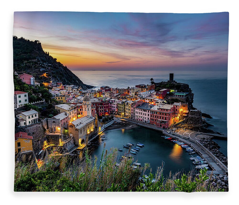 Cinque Terre Fleece Blanket featuring the photograph Vernazza Morning by David Downs