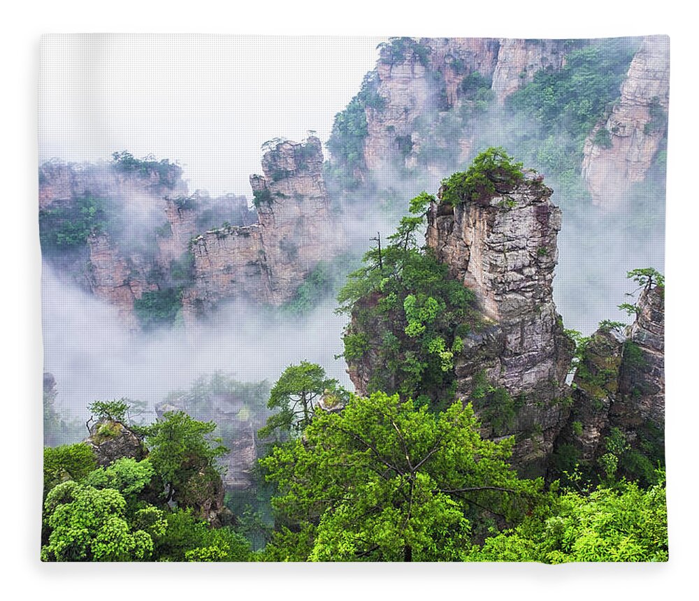 Changsa Fleece Blanket featuring the photograph Zhangjiajie Tianzi Mountain Nature Reserve by Arj Munoz
