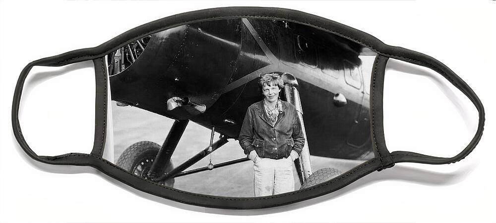 1935 Face Mask featuring the photograph Amelia Earhart And Her Plane by Underwood Archives
