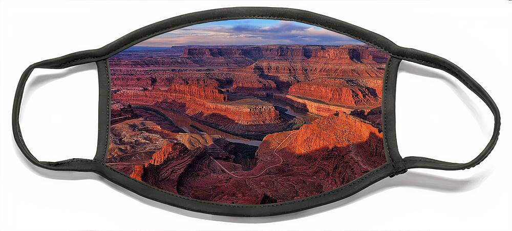 Dead Horse Point Face Mask featuring the photograph Dead Horse Point Sunrise by Greg Norrell