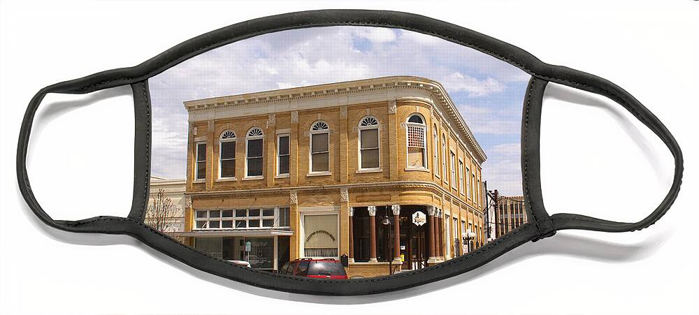 Historical Face Mask featuring the photograph Everett Building by Paul Anderson