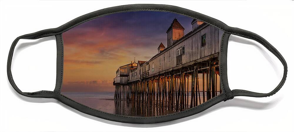 Old Orchard Beach Face Mask featuring the photograph Old Orchard Beach Pier Sunset by Susan Candelario