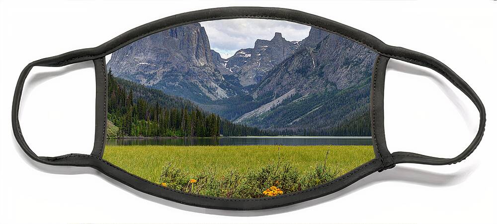 Wind River Range Face Mask featuring the photograph Squaretop Mountain and Upper Green River Lake by Gary Whitton