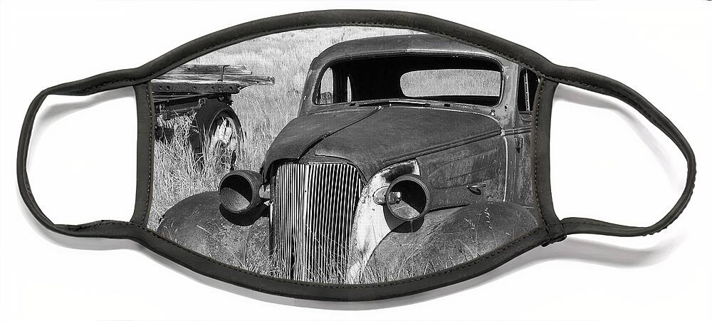 Vintage Cars Face Mask featuring the photograph A Ride To The Past #1 by Sandra Bronstein