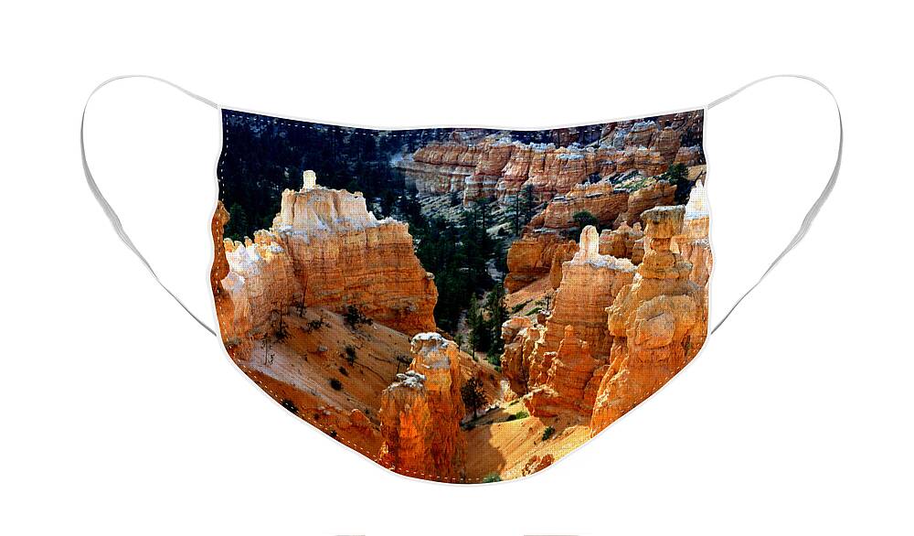 Bryce Canyon Face Mask featuring the photograph Bryce Canyon Morning by Joe Hoover