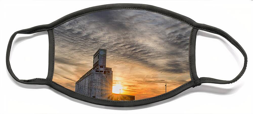 Buffalo Face Mask featuring the photograph Cargill in the Sun Flare by Guy Whiteley