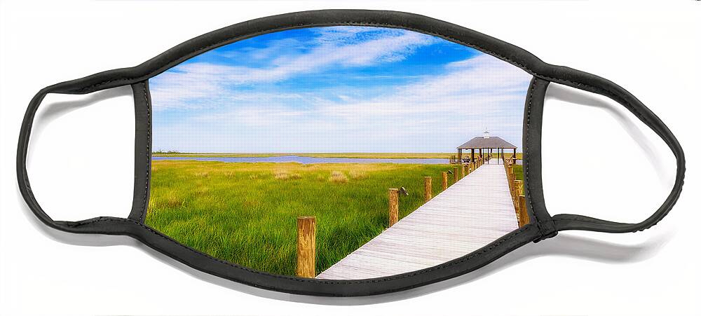 Gulf Of Mexico Face Mask featuring the photograph Lonely Pier II by Raul Rodriguez