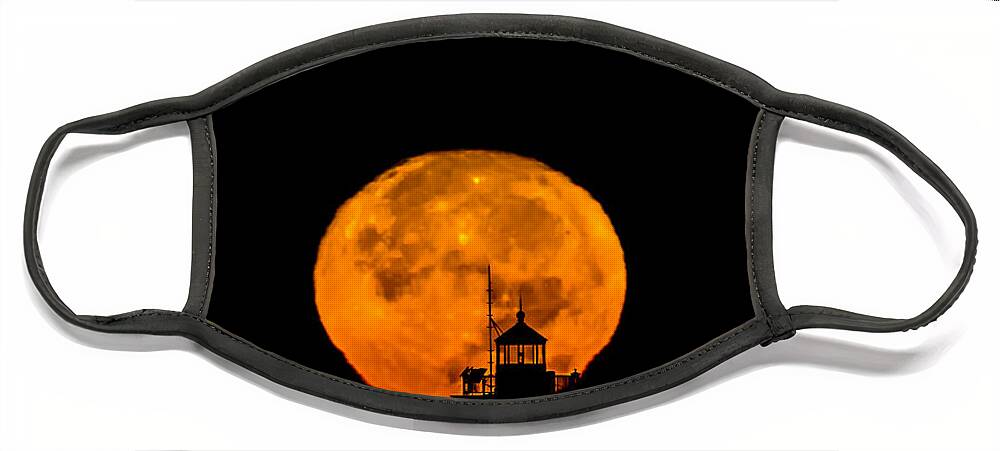 Lighthouse Face Mask featuring the photograph Pierhead Supermoon Silhouette by Everet Regal