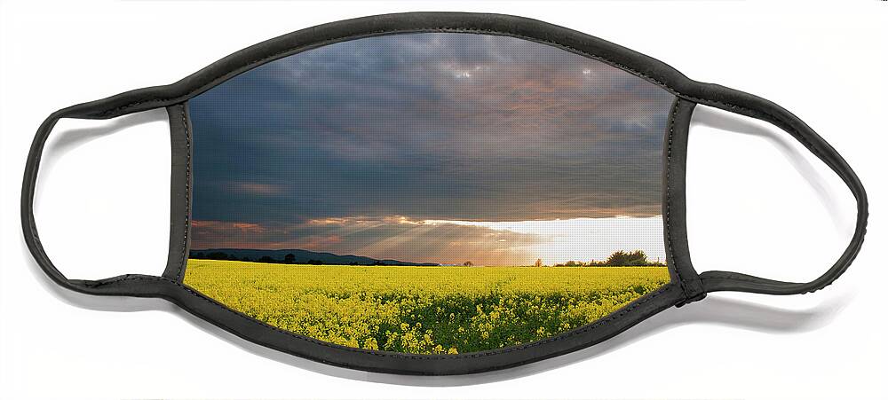 Sun Rays Through Clouds Face Mask featuring the photograph Rays at Sunset by Rob Hemphill
