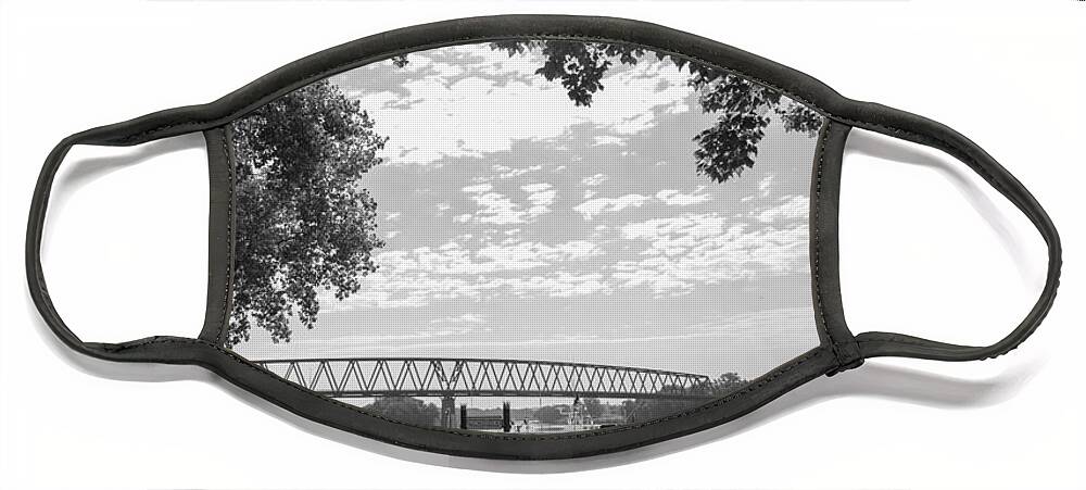 Sternwheeler Face Mask featuring the photograph Sternwheelers - Marietta, Ohio - 2015 by Holden The Moment