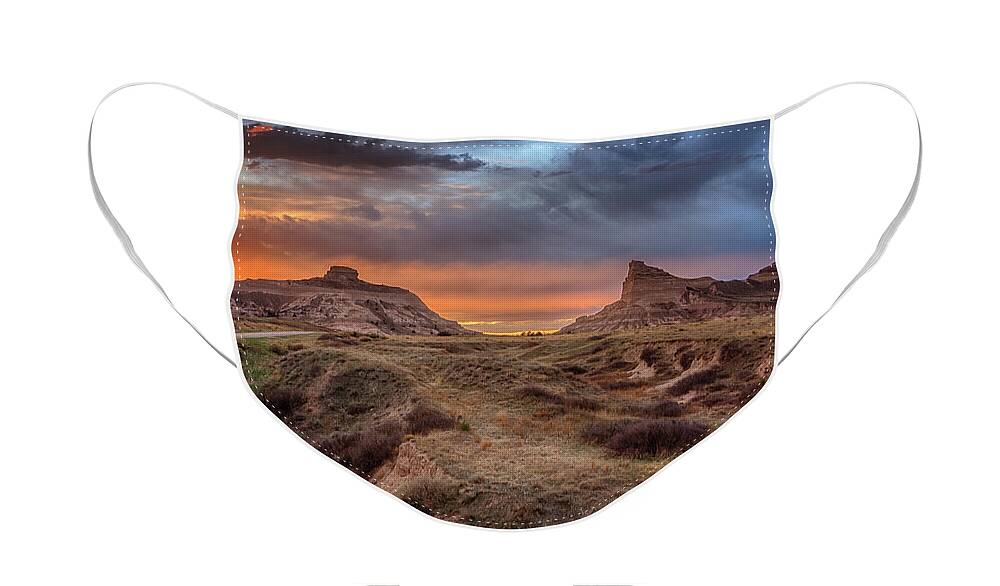 Scotts Bluff Face Mask featuring the photograph Sunset at Scotts Bluff by Susan Rissi Tregoning