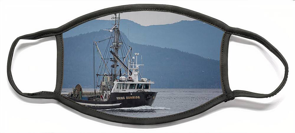 Viking Sunrise Face Mask featuring the photograph Viking Sunrise at NW Bay by Randy Hall