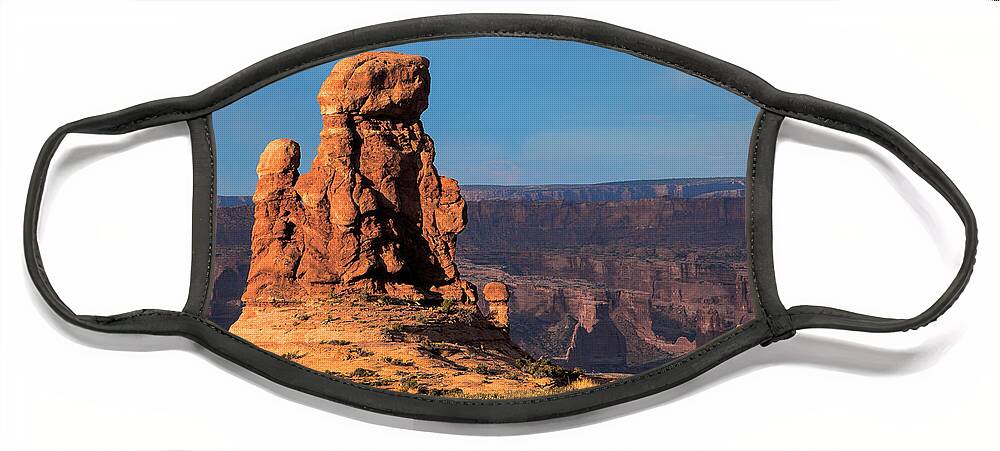 Utah Face Mask featuring the photograph Wake Up Call by Jim Garrison