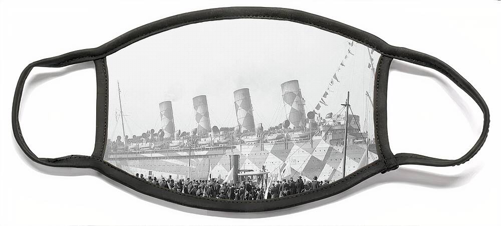 1918 Face Mask featuring the photograph Wwi, Rms Mauretania, Dazzle Camouflage #1 by Science Source