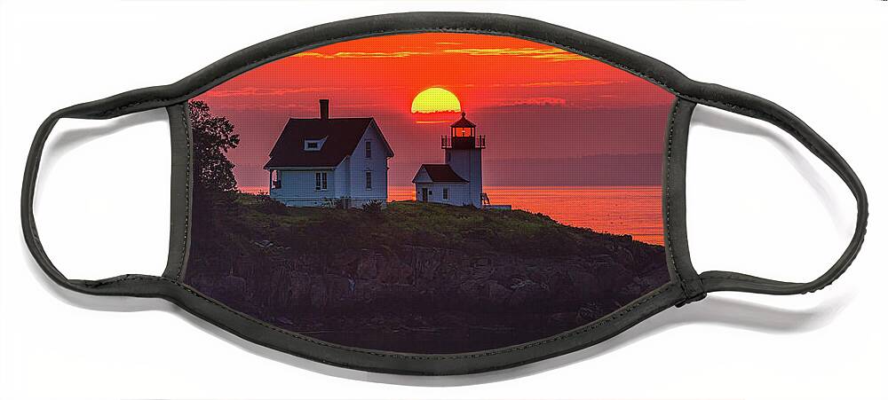 Sun Face Mask featuring the photograph Curtis Island Sunrise by Sean Mills