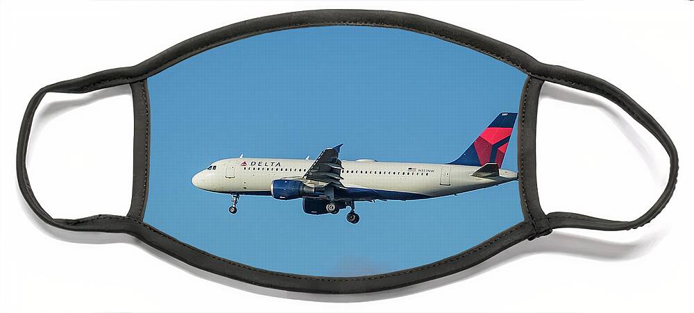 Reid Callaway Delta Air Lines Airplane N357dn Face Mask featuring the photograph Delta Airlines Jet N357NW Airbus A320 Arriving Hartsfield Jackson Atlanta International Airport Art by Reid Callaway