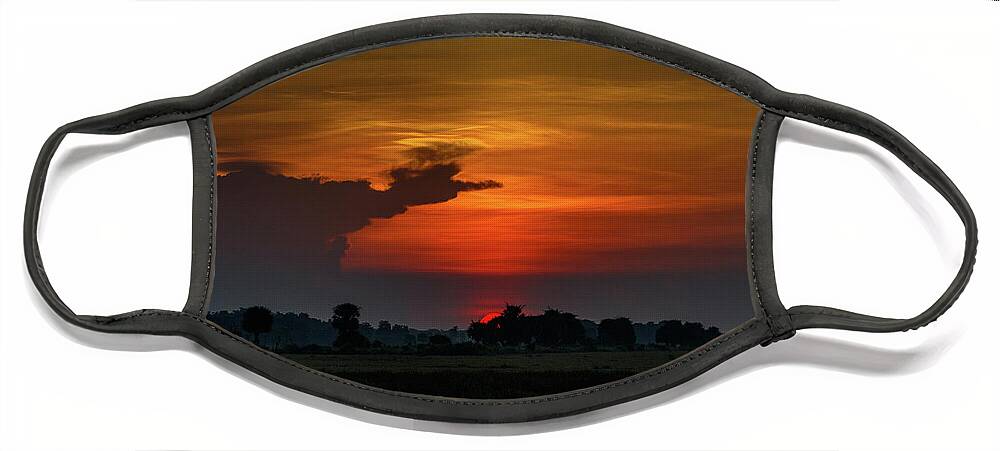 Sunrise Face Mask featuring the photograph First Light by Les Greenwood