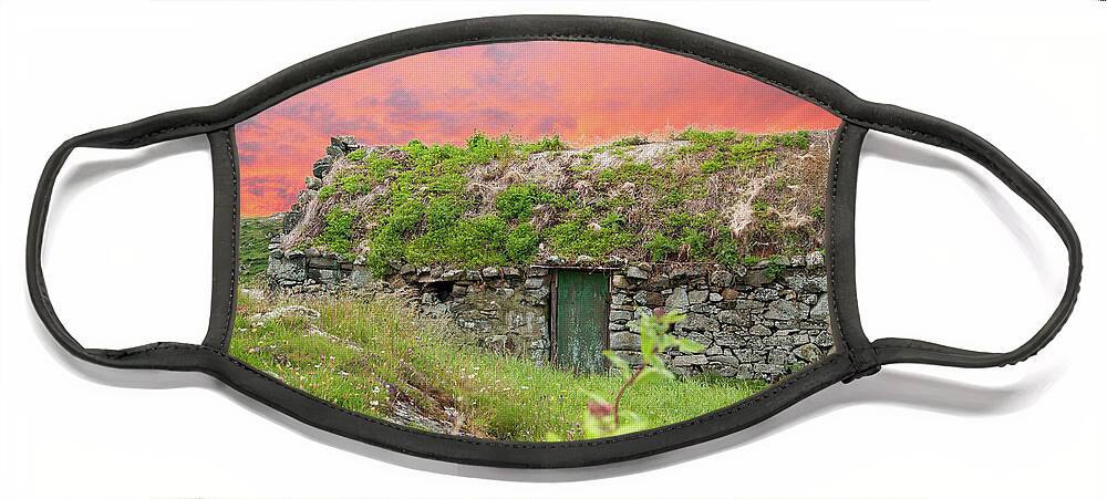Cottage Face Mask featuring the photograph Irish Cottage by Rob Hemphill