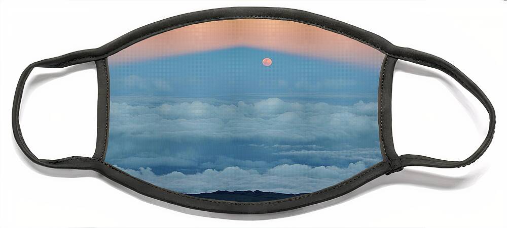 Mauna Kea Moonrise Face Mask featuring the photograph Moonrise in the Shadow of Mauna Kea by Heidi Fickinger