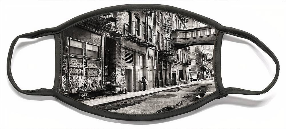 Skybridge Face Mask featuring the photograph Staple Street, Winter Afternoon A Tribeca Impression by Steve Ember