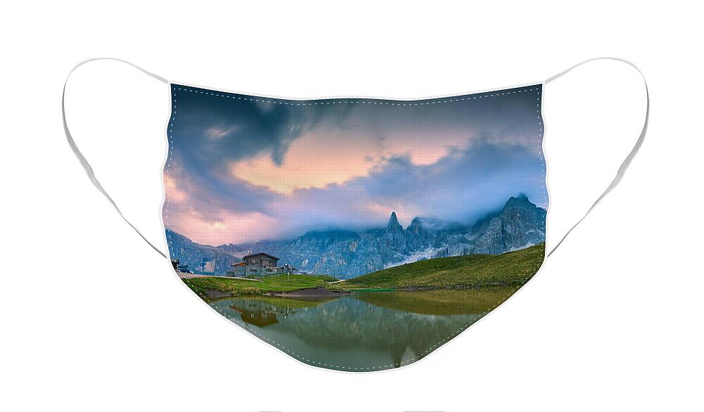 Sunrise Face Mask featuring the photograph Stormy morning by Henry w Liu