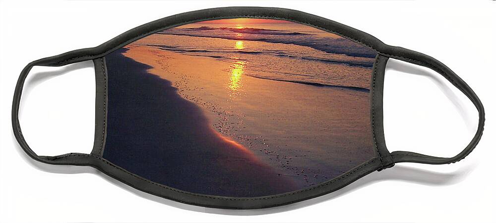 Hilton Head Island Face Mask featuring the photograph Vintage Sunrise by Phil Perkins