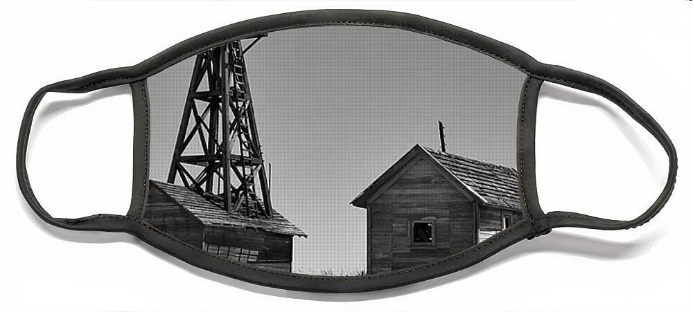 Windmill Face Mask featuring the photograph Waterville Farm Windmill by Jerry Abbott