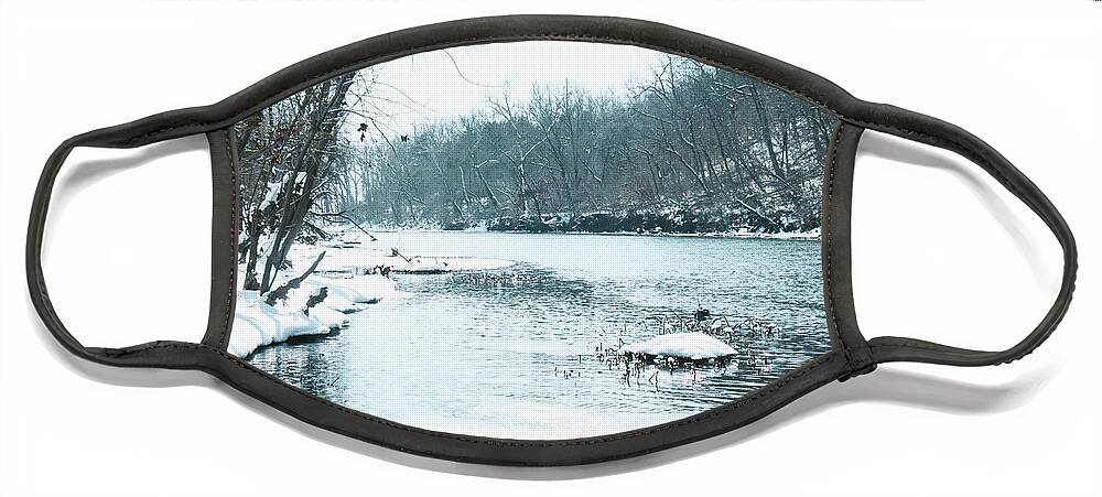 Winter Face Mask featuring the photograph Winter on the James River by Allin Sorenson