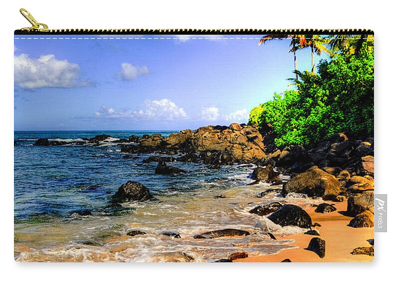 Turtle Beach Laniakea Beach Oahu Hawaii Zip Pouch featuring the photograph Laniakea Beach #1 by Kelly Wade