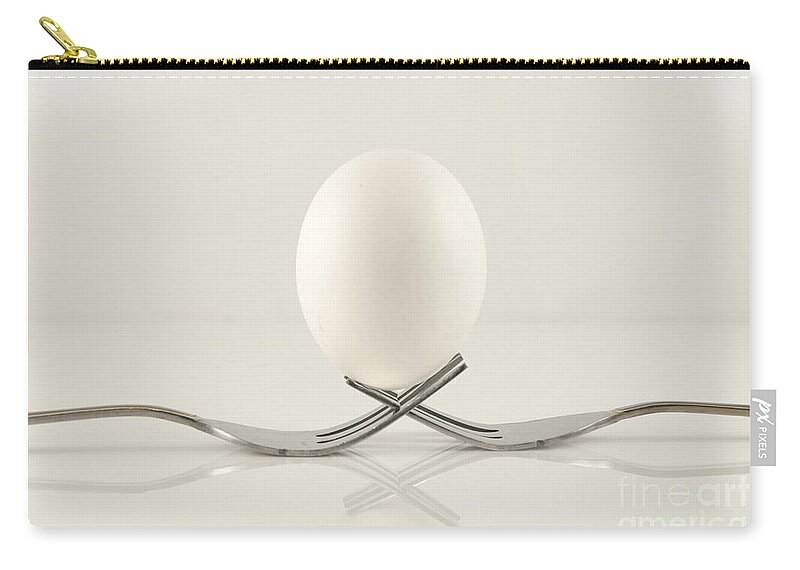 Balanced Zip Pouch featuring the photograph Egg #1 by Juli Scalzi