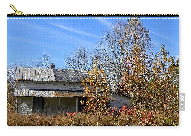 Abandoned Home Zip Pouch featuring the photograph Abandoned Forever by Kim Galluzzo