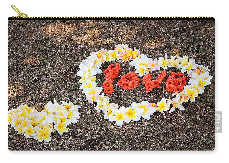 Lei Zip Pouch featuring the photograph Ahhhh....... by Cathy Donohoue