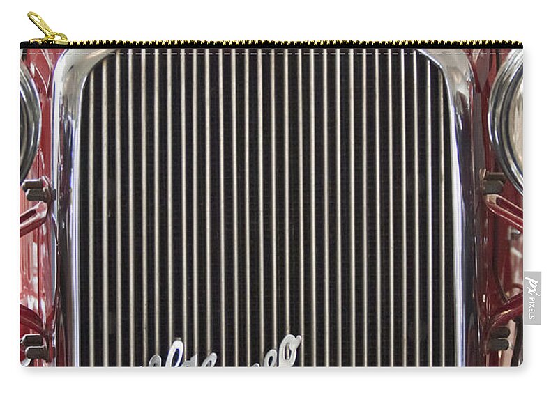 Alfa Romeo Zip Pouch featuring the photograph Alfa Romeo Grille Emblem 2 by Jill Reger
