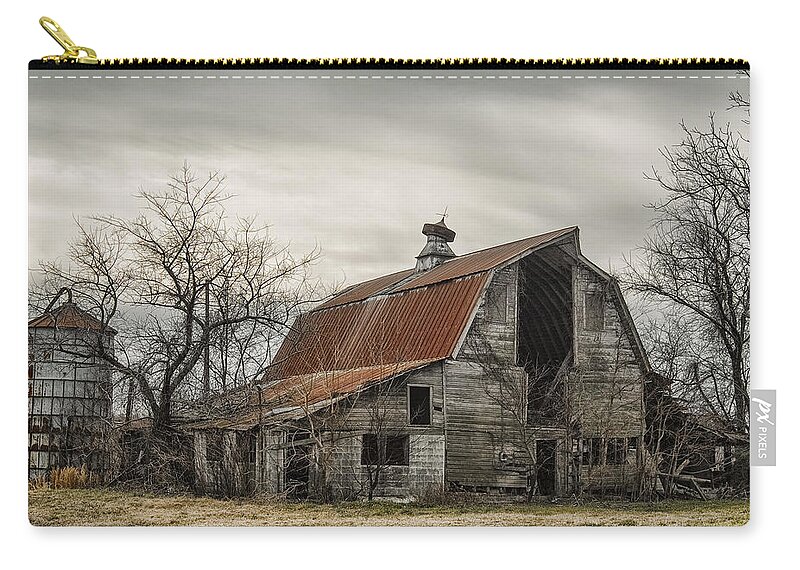Old Barn Zip Pouch featuring the photograph Along a Delaware Backroad by Erika Fawcett