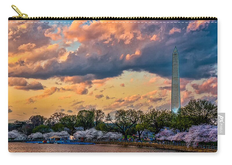 Washington Dc Zip Pouch featuring the photograph An Evening In DC by Christopher Holmes