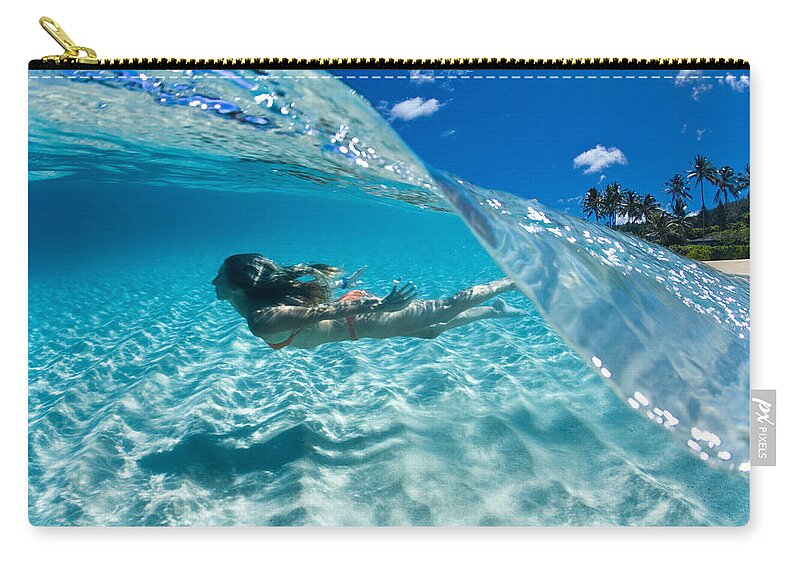 Ocean Zip Pouch featuring the photograph Aqua Dive by Sean Davey