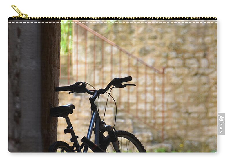 Bicycle Zip Pouch featuring the photograph Bicycle under the arch by RicardMN Photography