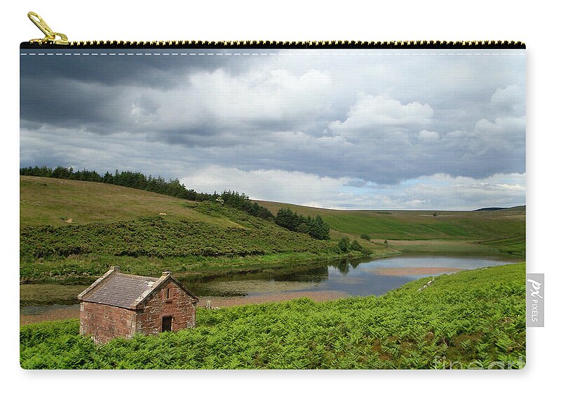 Landscape Zip Pouch featuring the photograph Black Springs Measuring House by Yvonne Johnstone