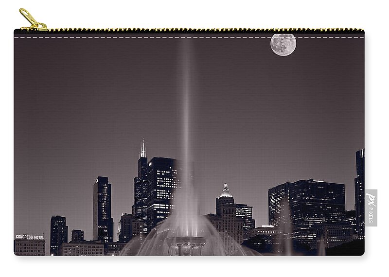 Chicago Carry-all Pouch featuring the photograph Buckingham Fountain Nightlight Chicago BW by Steve Gadomski