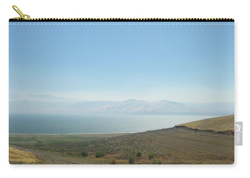 California Zip Pouch featuring the photograph California Dreamy 9809 by Andrew Chambers