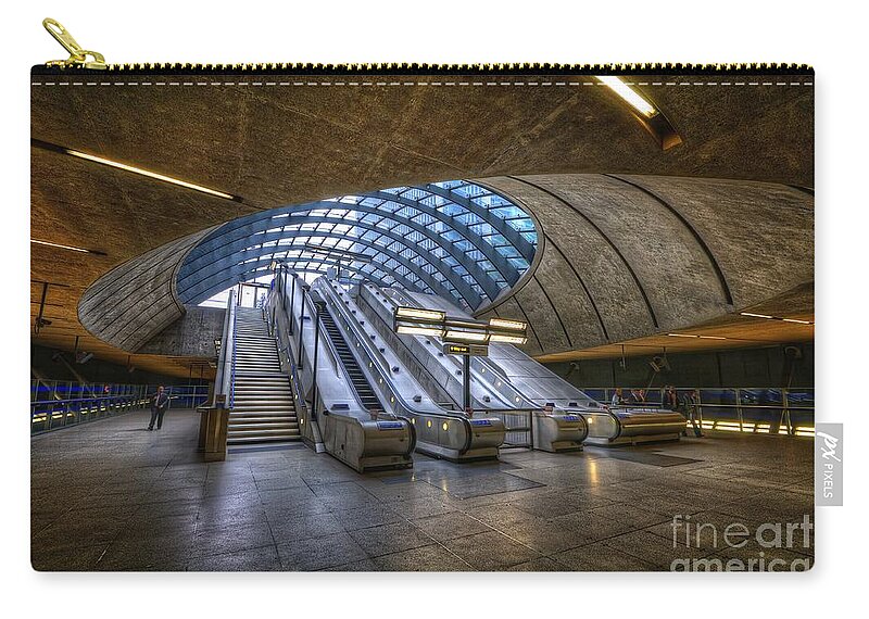 Yhun Suarez Carry-all Pouch featuring the photograph Canary Wharf 1.0 by Yhun Suarez