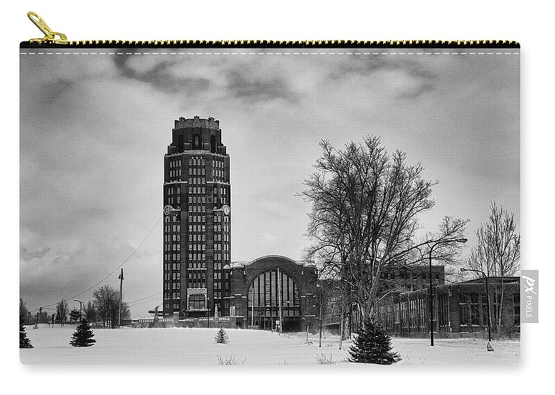 Buildings Zip Pouch featuring the photograph Central Terminal 4431 by Guy Whiteley